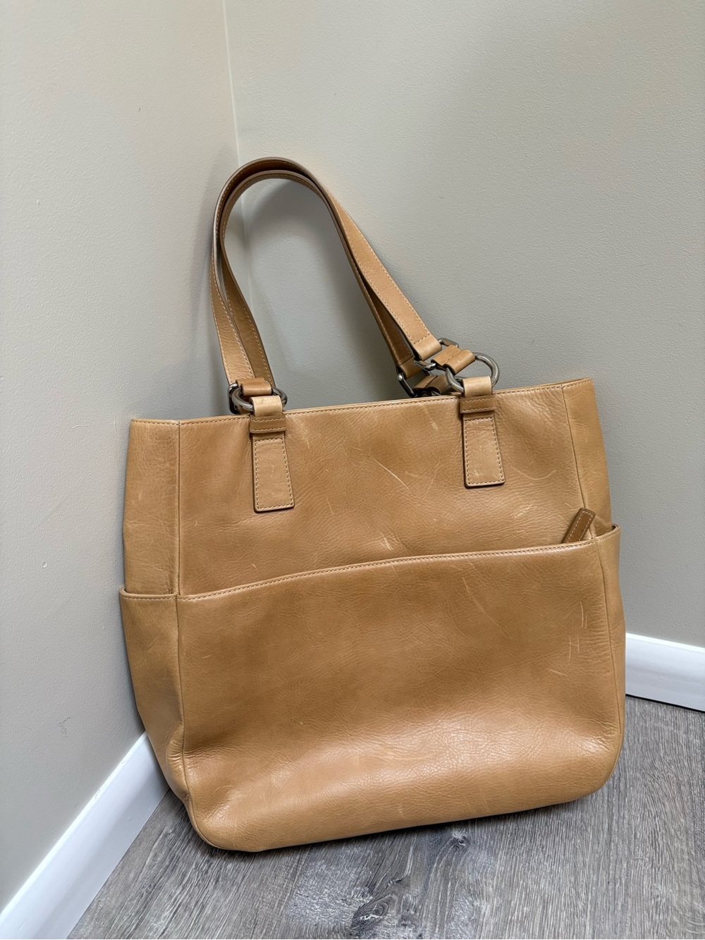 Levenger Tan Leather New Tote Handbag